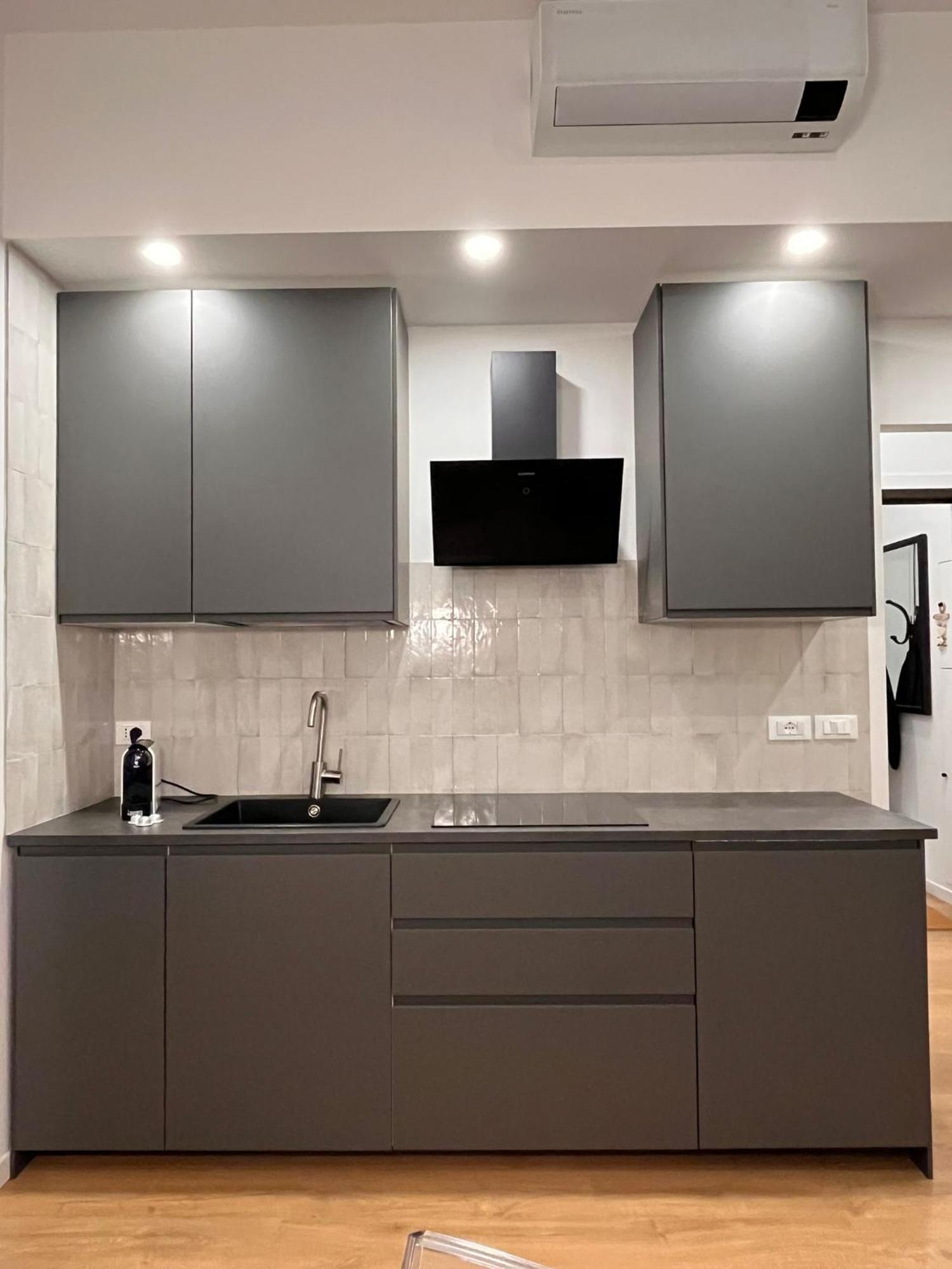 Trieste Centrale Luxury Apartament In Stile Moderno Eksteriør bilde