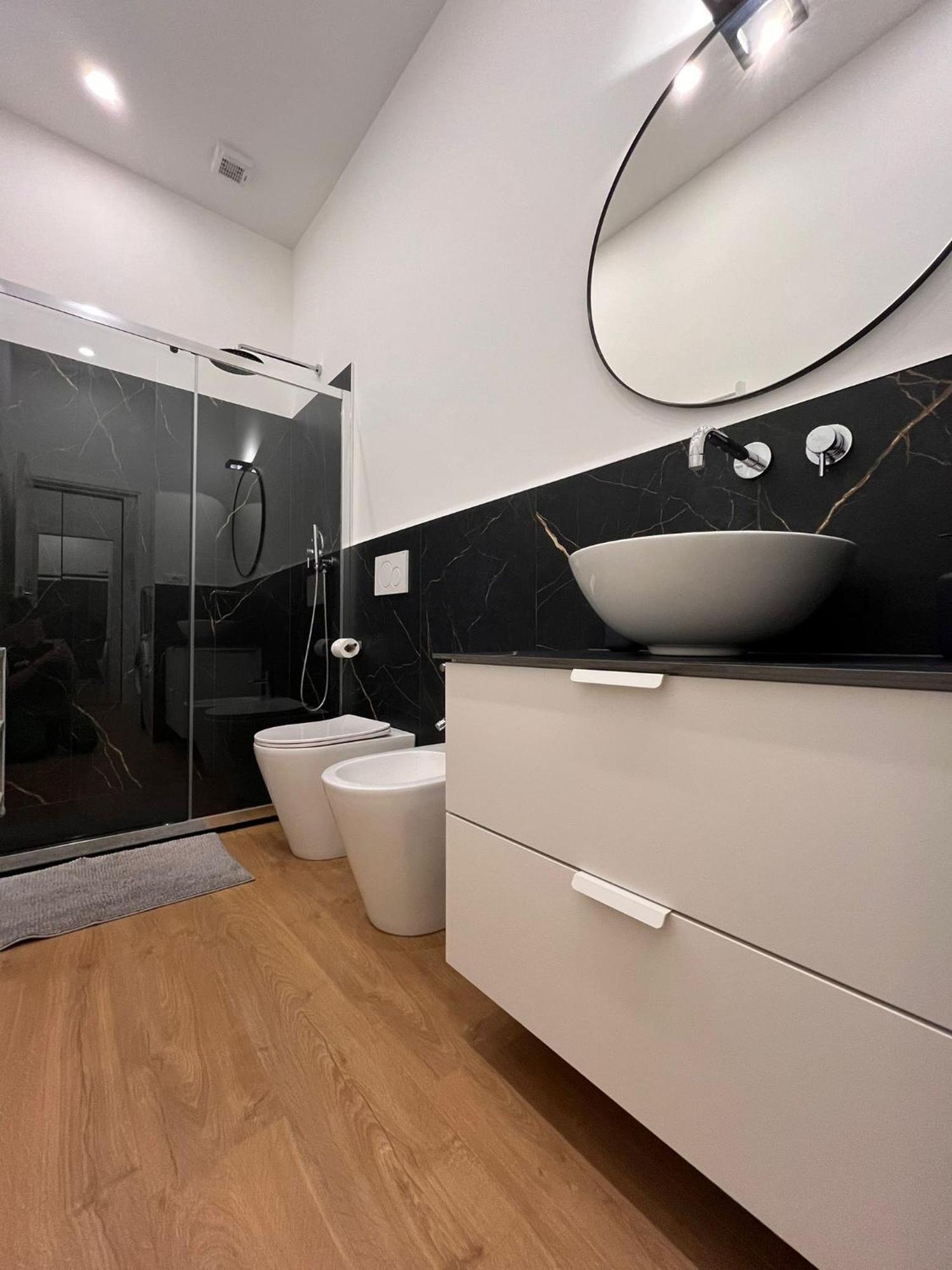 Trieste Centrale Luxury Apartament In Stile Moderno Eksteriør bilde