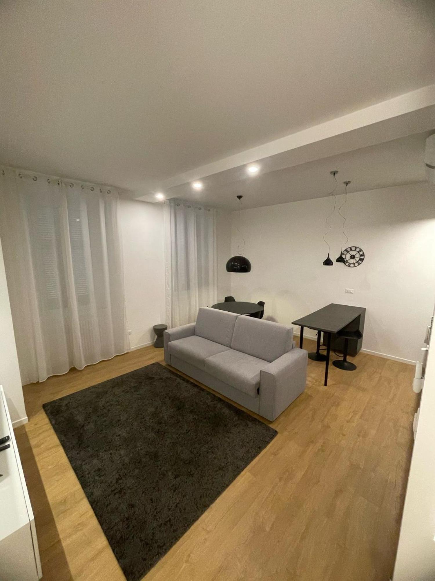 Trieste Centrale Luxury Apartament In Stile Moderno Eksteriør bilde