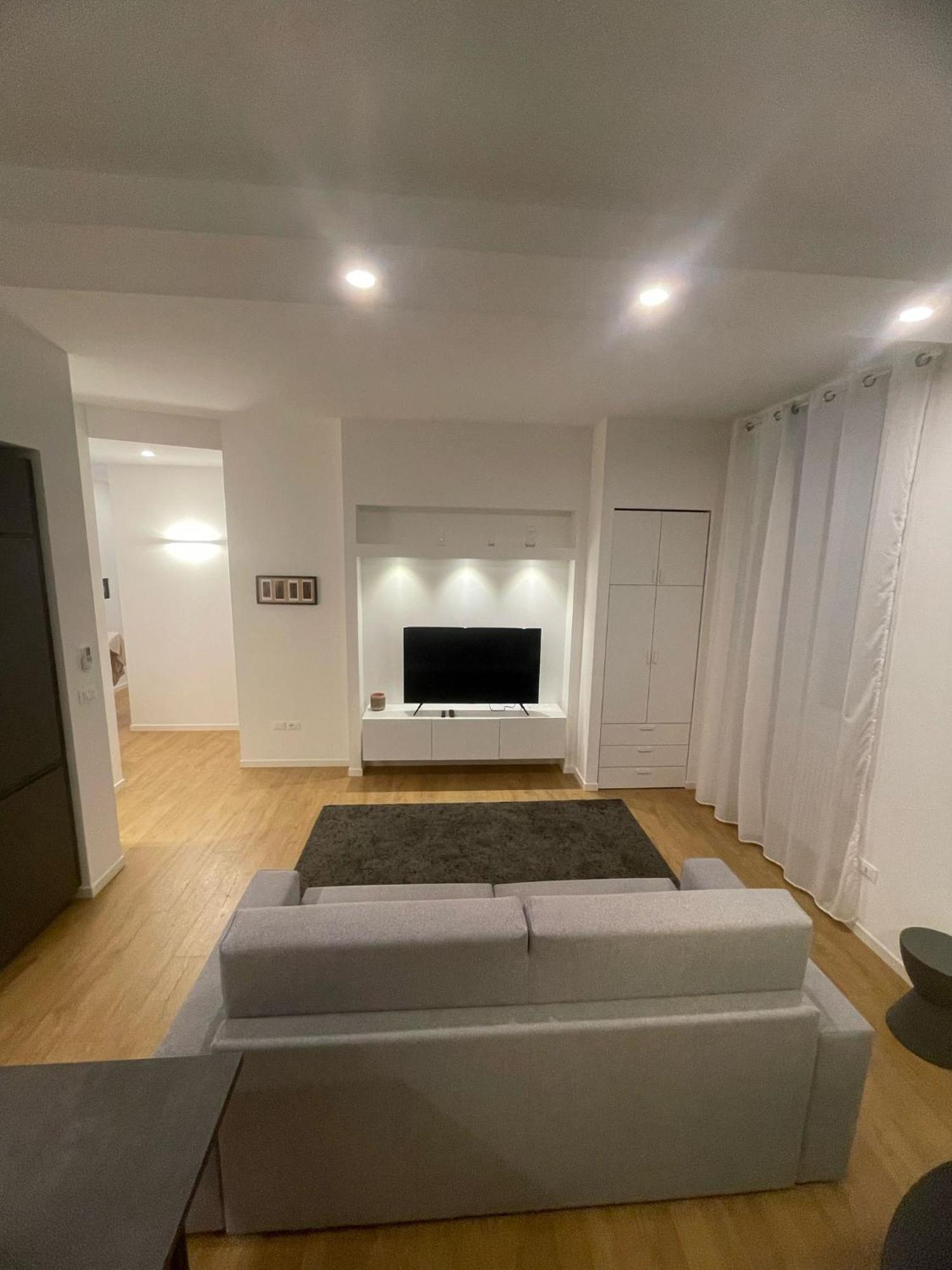 Trieste Centrale Luxury Apartament In Stile Moderno Eksteriør bilde
