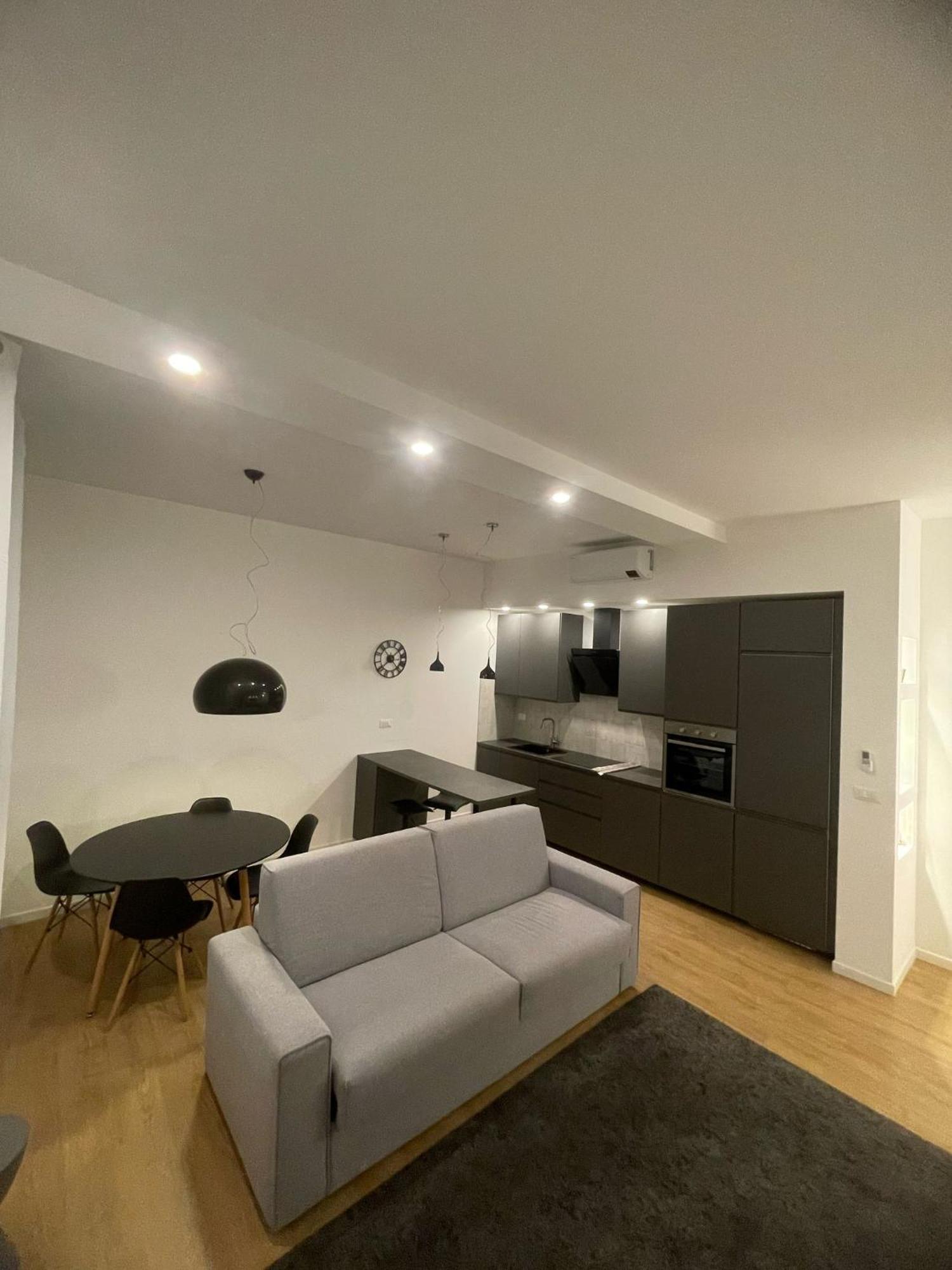 Trieste Centrale Luxury Apartament In Stile Moderno Eksteriør bilde